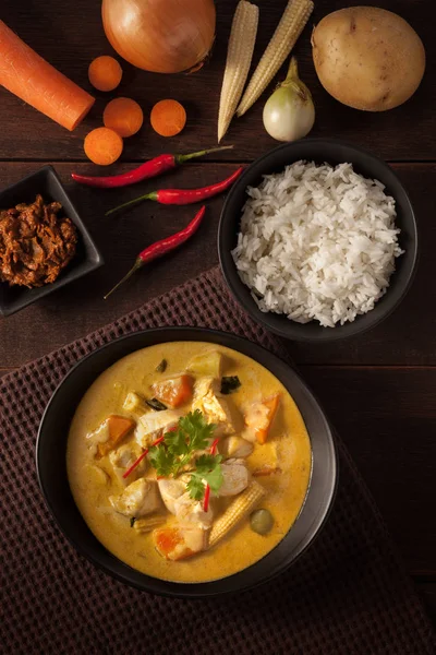 Curry jaune thaïlandais — Photo