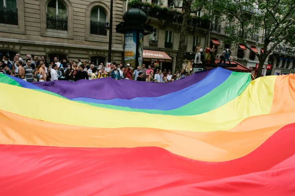 君 2015年同性恋骄傲游行在巴黎法国. — 图库照片