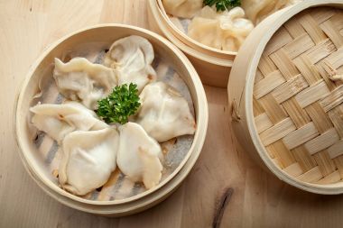 Bambu vapur kutusunda Çin böreği