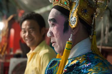 Sahne arkası Çin Opera, aktörler soyunma bitirmek ve 