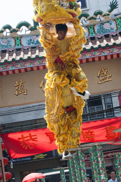 Çin yeni yılı, aslan dansı 