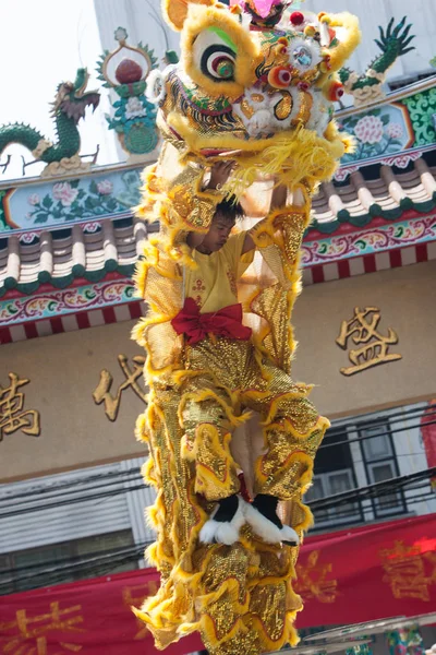 Çin yeni yılı, aslan dansı 