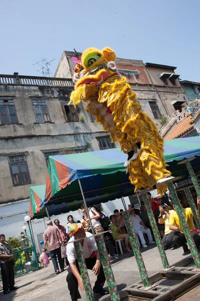 Año Nuevo Chino, la danza León — Foto de Stock