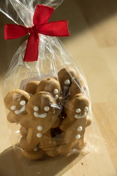 Gember brood man cookies voor Kerstmis — Stockfoto