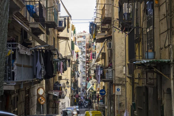 Napoli, İtalya - Januery 4, 2018: Napoli sokak görünümünü