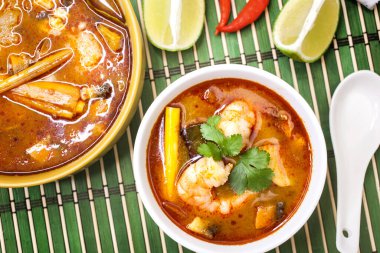 Tayland karides çorbası, Tom Yam kung