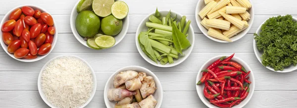 Variedades Ingredientes Cuencos Sobre Fondo Madera Blanca — Foto de Stock