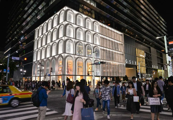 Calle Ginza, calle comercial en Tokio, Japón — Foto de Stock