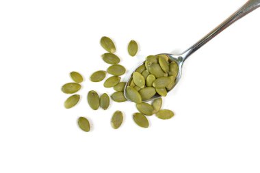 Beyaz arka planda izole - kabak çekirdeği