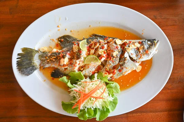 Steamed Fish Lime Thai Food — Stock Photo, Image