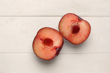 Masada iki Erik. Yakın çekim. Beyaz arka plan