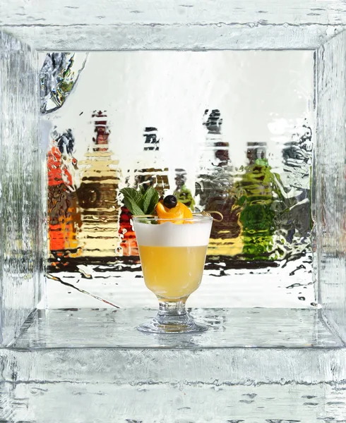 Cocktail with a thick foam. Close up — Stock Photo, Image