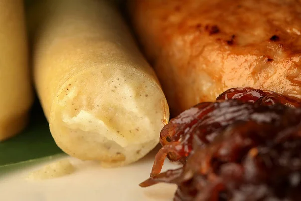 Canneloni en frilled vlees. Close-up — Stockfoto