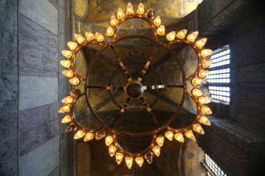 Sultan Ahmed Camii içinde antik avize