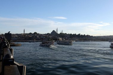 Istanbul'da iki gemi