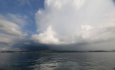 Boracay güzel bulutlar altında