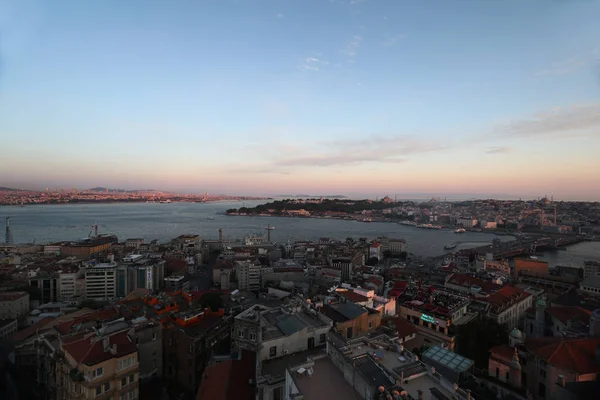 Istanbul akşam yukarıdan görüntülemek