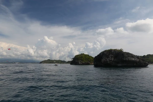 Tropische Felsen in Boracay — Stockfoto