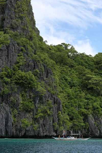 长滩岛的热带岩石 — 图库照片