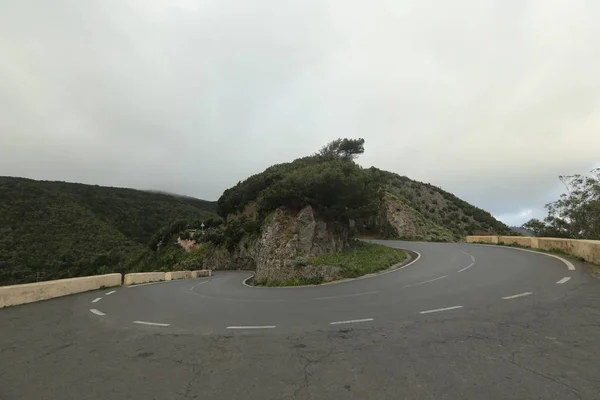 Estrada de montanha nas Ilhas Canárias — Fotografia de Stock