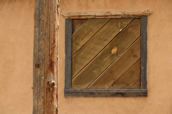 Запечатанное окно — стоковое фото