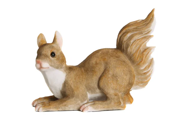 다람쥐의 2 개의 조각상입니다. 흰색 배경 — 스톡 사진