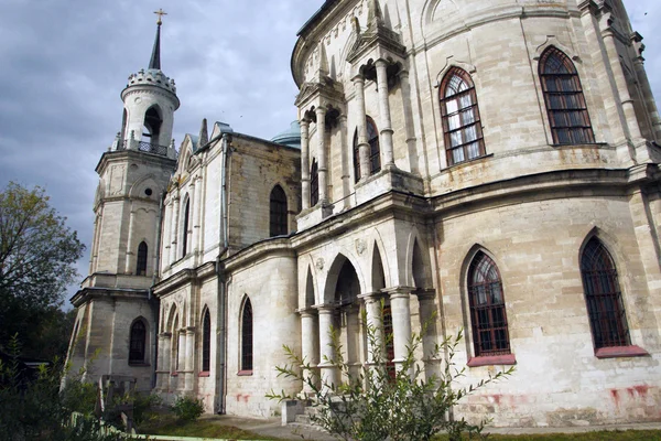 Eglise Bazhenov dans le domaine Vorontsov. Le village Bykovo. Russie — Photo