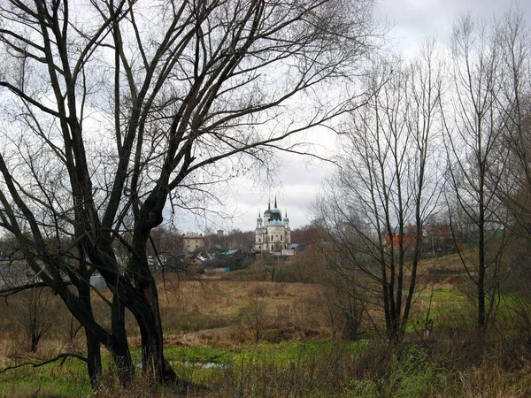 俄罗斯教堂的视图 — 图库照片