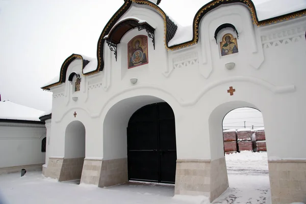 大天使ミカエルの教会。Mikhaylovskaya スロボダ。モスクワ州。ロシア — ストック写真