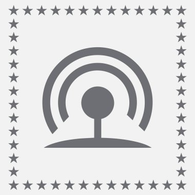 Gri arka plan üzerinde izole trendy düz stil simgesinde WiFi.