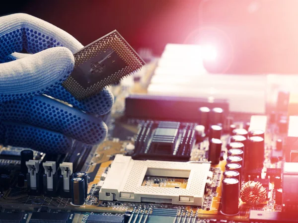 İşlemci yükleme motherb yuvaya