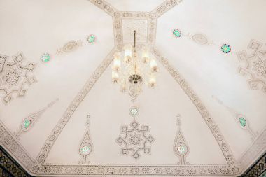 Eski bir zengin Arap evin tavan güzel iç 