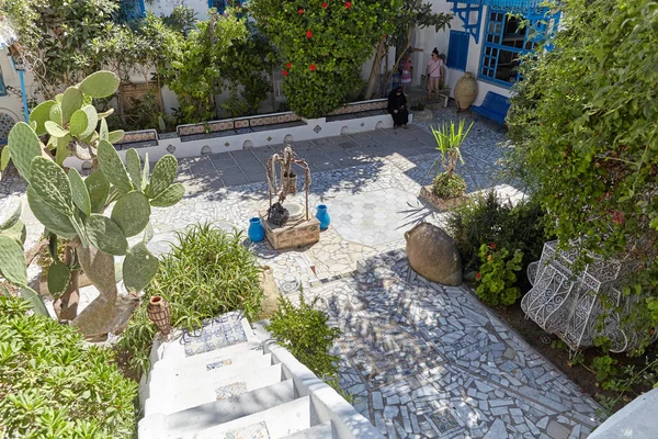 La cour de la maison du musée à Sidi Bou Saïd, avec beauté — Photo