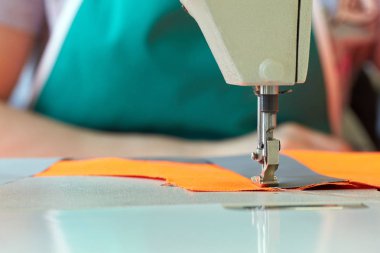 Endüstriyel dikiş makinesi bir dişli kayış diker. 