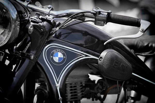 Old classic retro army motorcycle BMW R35 — Stock Photo, Image