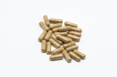 Hafif arka planda vejetaryen kapsülleri