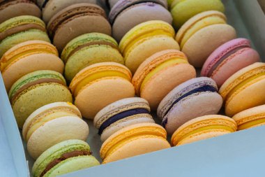 Kutuda pasta makaronu.