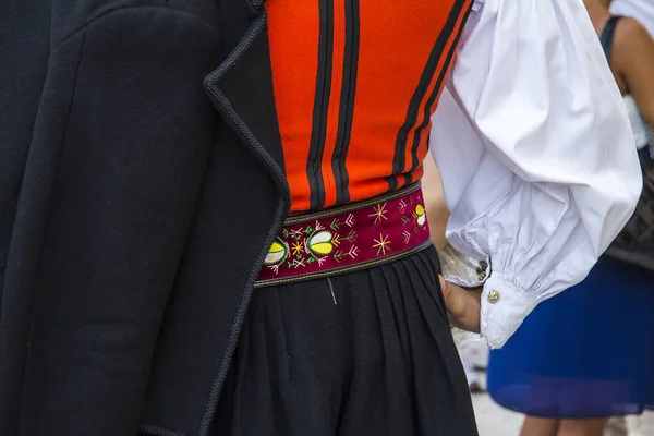 Detalle de un traje tradicional sardo — Foto de Stock