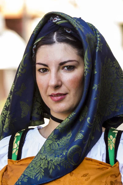 Retrato en traje tradicional sardo — Foto de Stock