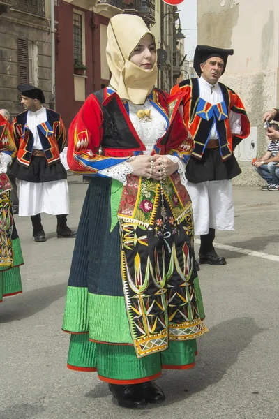 Προσωπογραφία με παραδοσιακή φορεσιά της Σαρδηνίας — Φωτογραφία Αρχείου