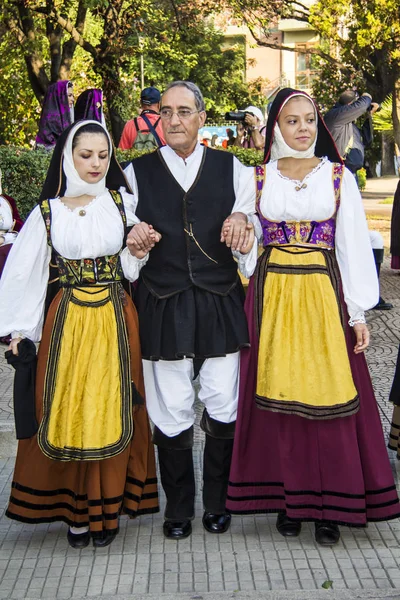 Sfilata in costume sardo — Foto Stock