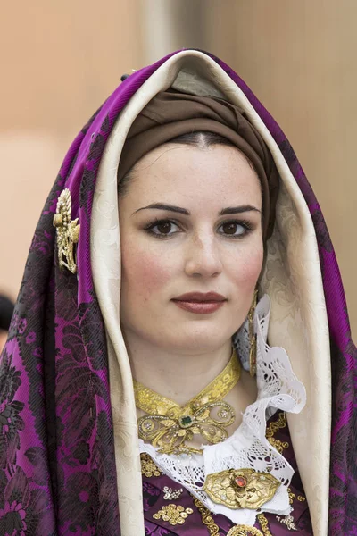 Retrato en traje sardo — Foto de Stock