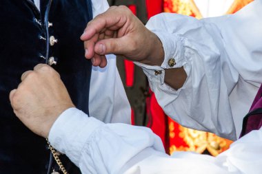 Selargius, İtalya - 11 Eylül 2016: Eski düğün, damat - Sardunya derinin Selargino