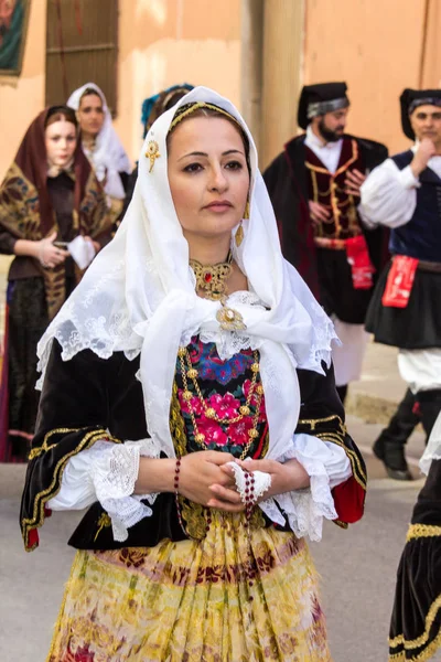 カリアリ イタリア 2017 361 宗教行列の Sant Efisio 伝統的なサルデーニャ衣装 サルデーニャのパレード — ストック写真