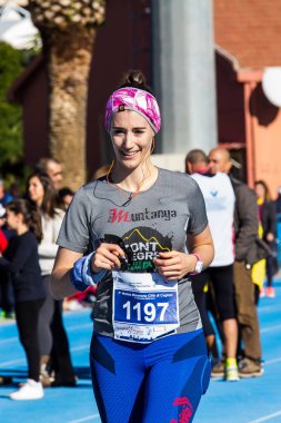 Cagliari, İtalya - 7 Aralık 2014: 7 yarı maraton, Memorial Delio Serra - Sardunya