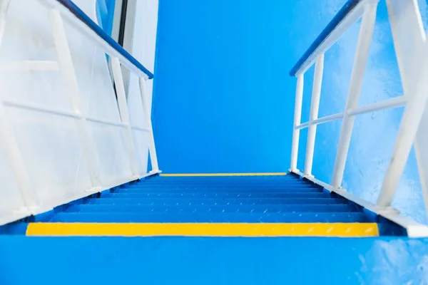 Kreuzfahrtschiff-Treppe — Stockfoto