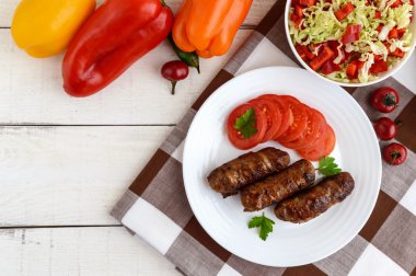 Sulu ızgara kıyma domuz sarılı rulo.