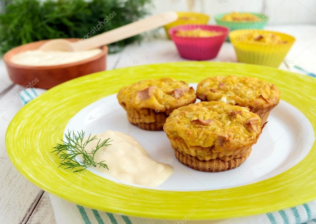 Смотреть Маффины с ветчиной, ананасами и моцареллой – рецепт приготовления с фото от Kulina.Ru видео Смотреть Маффины с ветчиной, ананасами и моцареллой – рецепт приготовления с фото от Kulina.Ru видео