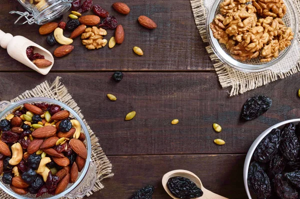 Multe Nuci Diferite Migdale Caju Nuci Fructe Padure Uscate Afine — Fotografie, imagine de stoc