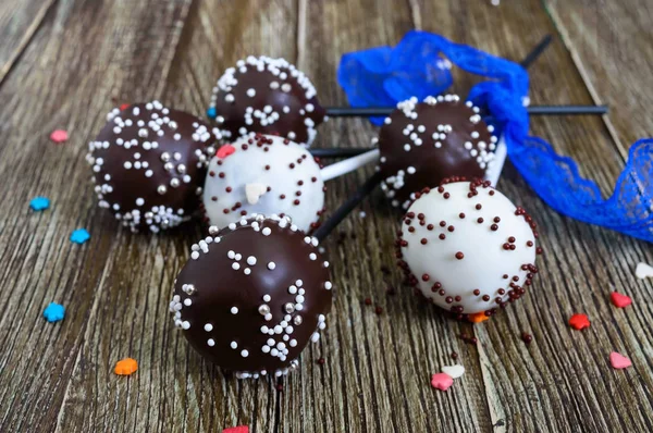 Cake Pops Sweet Sweets White Black Chocolate Glaze Stick Wooden — Stock Photo, Image